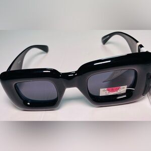 Deb & Dave Black Rimmed‎ Retro Sunglasses